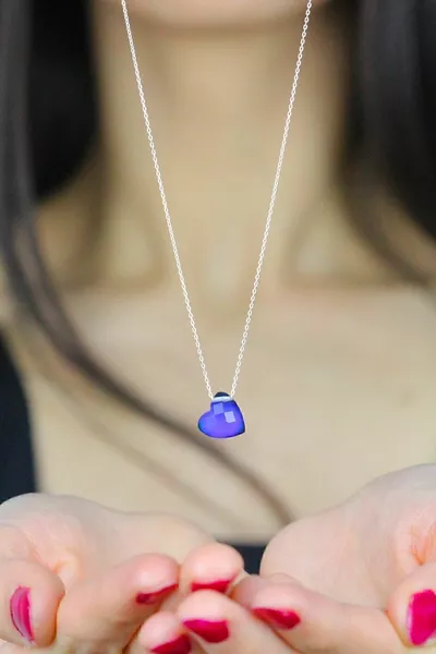 Heart Model Stone Touch Silver Necklace That Changes Color with Heat