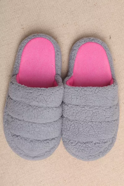 Пухкави меки домашни чехли, които могат да се перат 