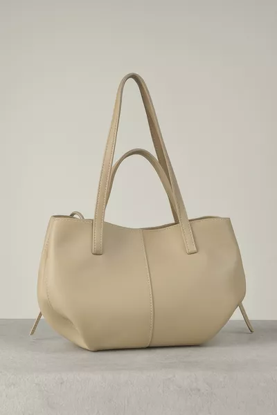 حقيبة نسائية Cyme Mini من Pinterest بلون فيزون (خياطة بيضاء)