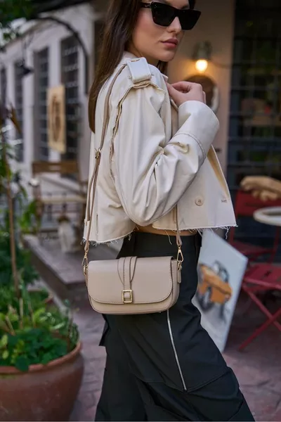 Vizon Women's Buckle Crossbody Bag