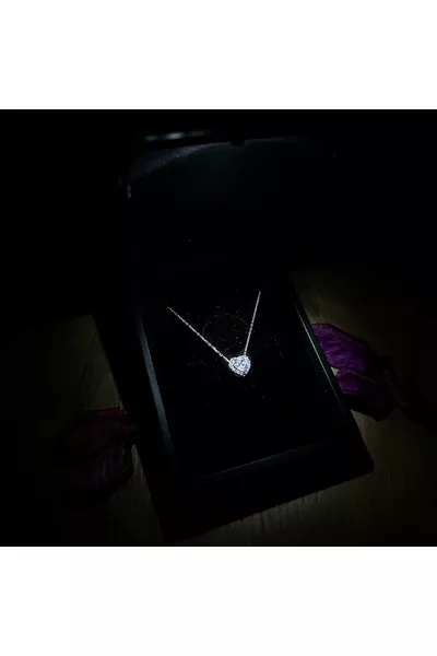 Işıklı Kolye Kutulu Gümüş Pırlanta Montür Kalp Kolye |  Ayar Gümüş Kolye