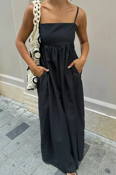 Черна каишка дълга рокля 