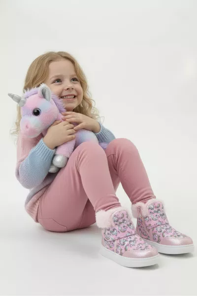 حذاء بنات خفيف القاعدة أورثوبيدي بفرو داخلي وطبعة يونيكورن (المقاس )