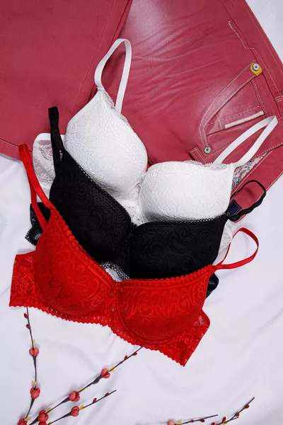 طقم صدريات نسائية من 3 قطع مع دانتيل وحشوة وبالين