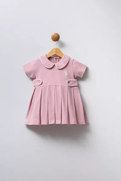 فستان وردي للطفلة