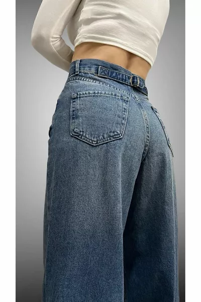 جينز واسع للنساء – خصر مرتفع، أرجل واسعة، سروال أزرق مريح