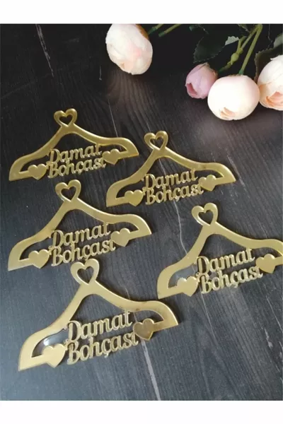 Персонализиран дизайн на акрилен комплект за младоженеца с надпис и украса за кърпа Злато (5 броя)