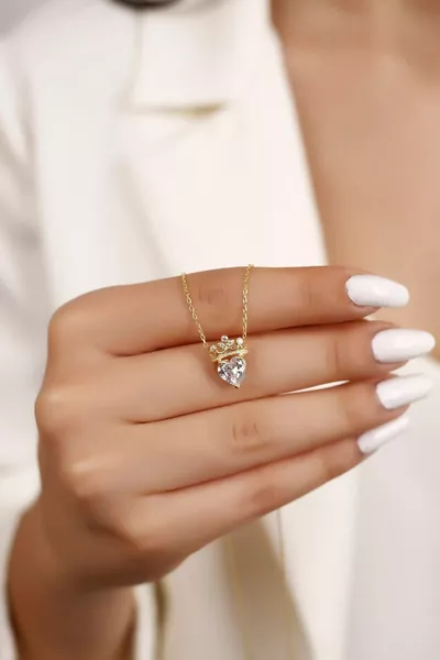  Sterling Silver Queen Necklace with Gold Plating