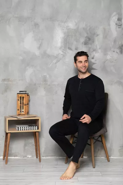 طقم بيجامة رجالي بدون جيوب