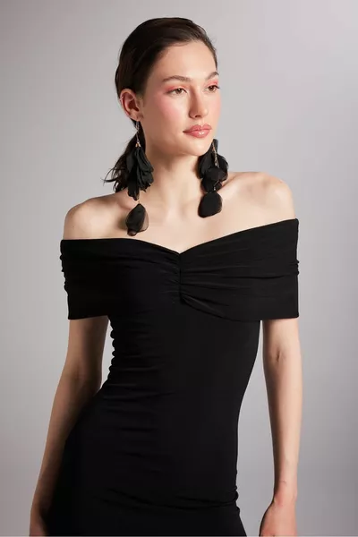 Abito Leila Lungo Spacco Colletto Madonna Nero