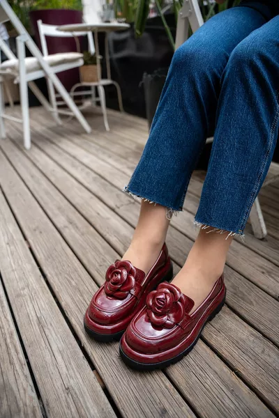 Ryker Burgundy Rose Motif 5cm Mocassins Femme à semelles épaisses