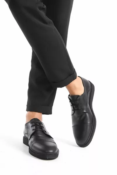 Schnürschuhe aus echtem Leder für Herren