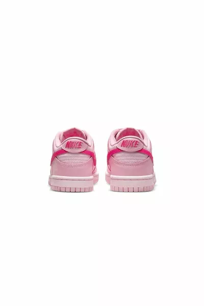Sneaker Dunk Low Triple Rose