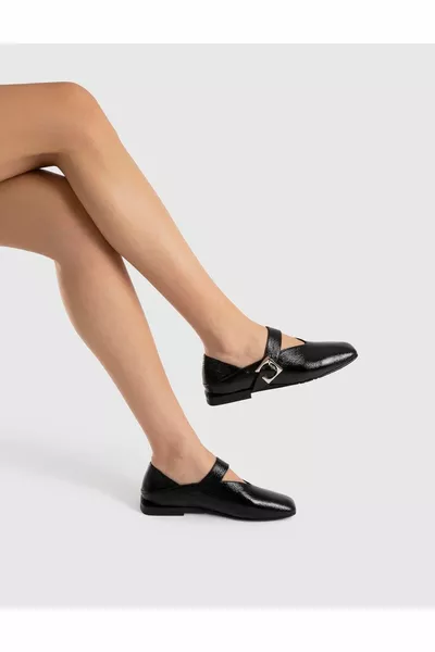 Vekda جلد براءات الاختراع الأصلي المرأة أحذية سوداء المتسكع