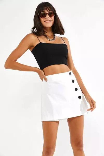 Jupe short boutonnée en tissu tissé femme