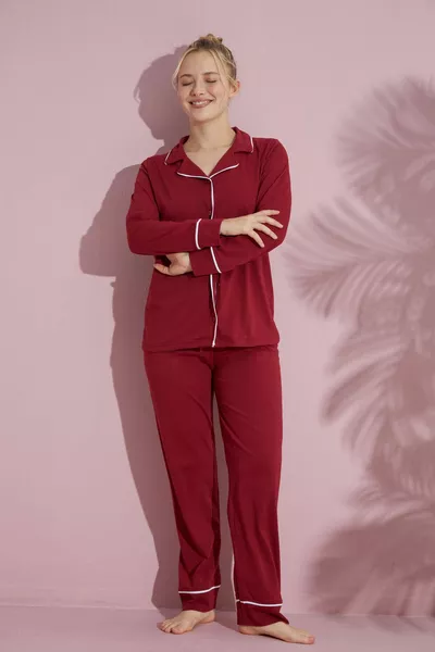 Bourgondische pyjamaset met lange mouwen en knopen en knopen voor dames