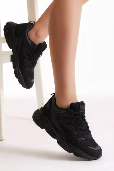 سنيكرز أسود للجنسين 