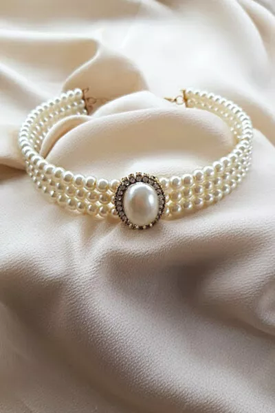 Pearl Choker Leash Necklace Gold