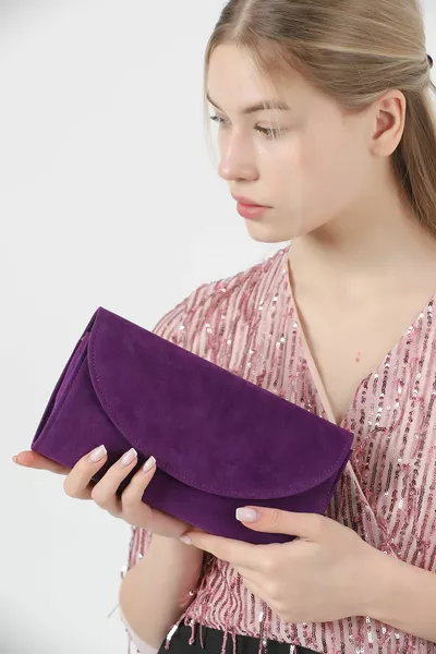 Sac de soirée en daim violet