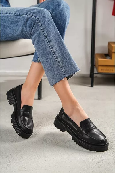 ألفينا جلد أسود للاستخدام اليومي حذاء لوفر نسائي