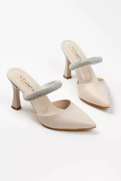 Pantofole chiuse da donna con pietre