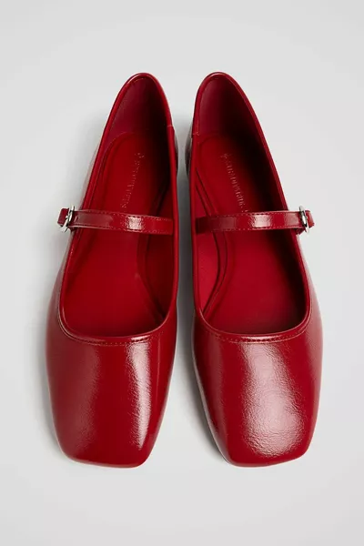 شقق الباليه المربوطة مع أبازيم