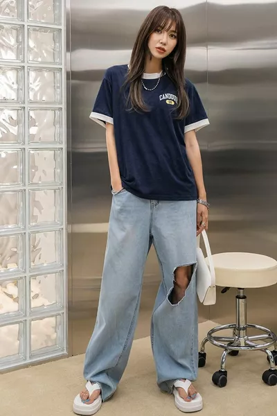 Unisex Candour  T-Shirt mit bedrucktem Design