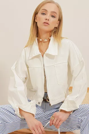 المرأة الأبيض مزدوج جيب سستة المحاصيل الدنيم سترة 