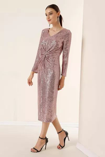 V-Ausschnitt vorne gerafft gefüttertes Zellstoffkleid pudern