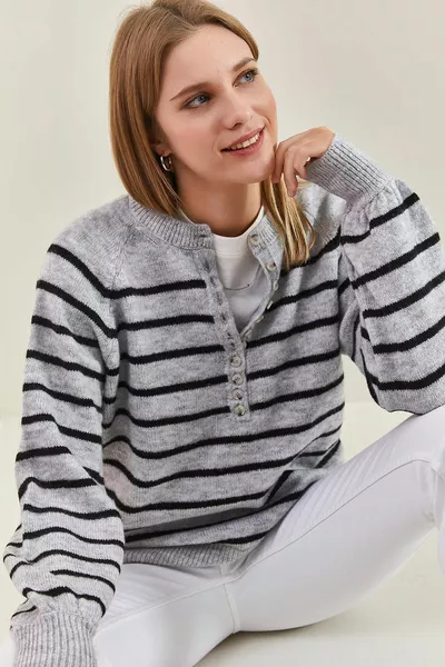 Women's Neckline Buttoned Turtleneck Striped Knit Sweater