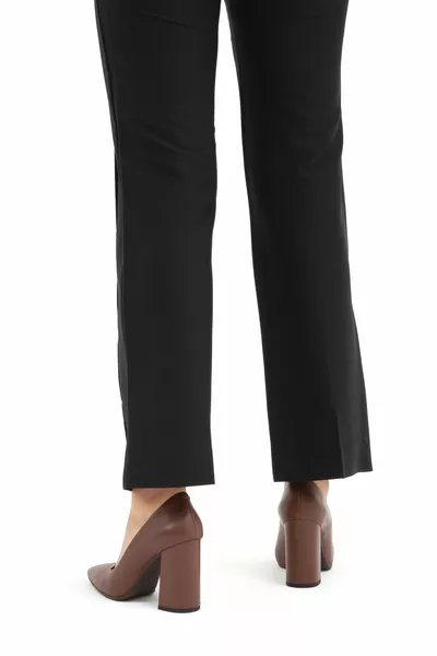 حذاء جلد طبيعي كلاسيكي للسيدات  مليار Ayk /