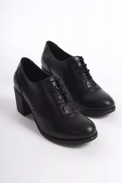 Tacchi Classici Allacciati Donna In Vera Pelle Nero