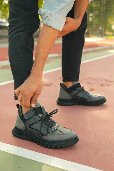 أحذية رجالية مدخنة 