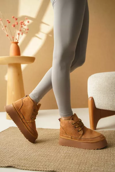 Stivali corti da donna in pelliccia di pastore - Pelle scamosciata marrone chiaro