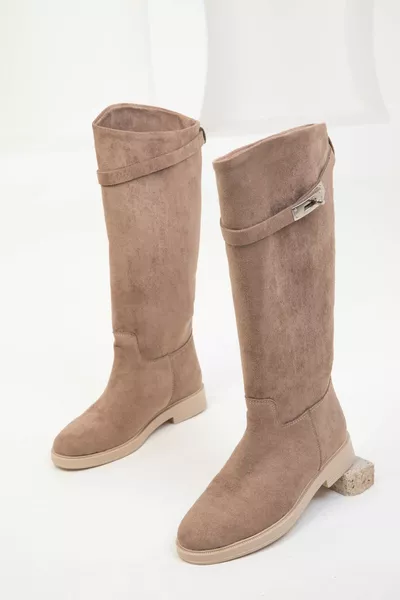 حذاء نسائي من جلد المنك سويدي 