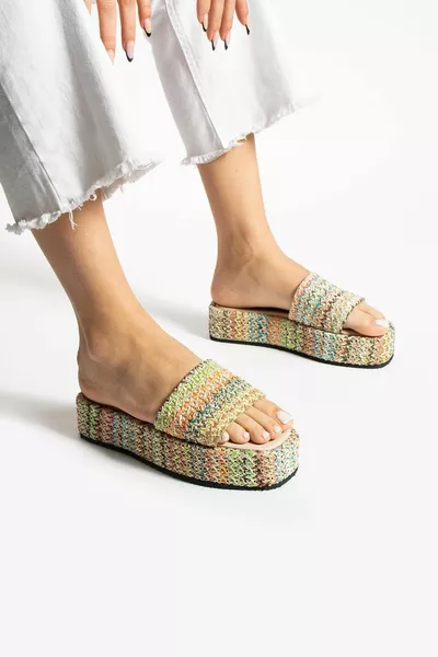 صندل قش ملون بنعل سميك على الخصر نعل ناعم هيكل مرن مريح