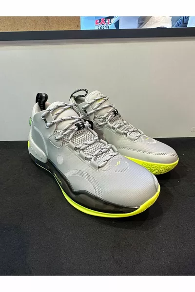 LUCID BASKETBALL SHOES