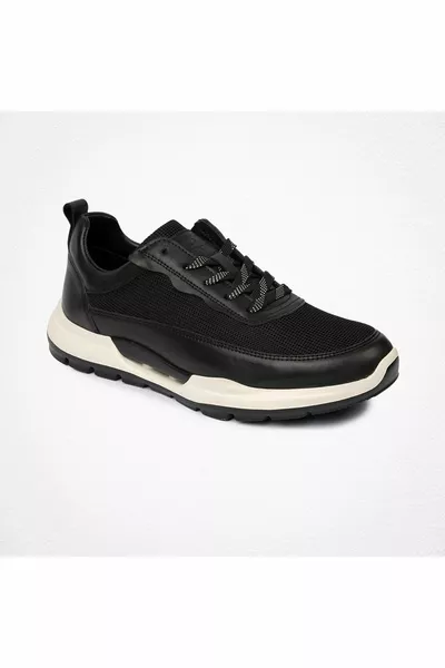 Sneakers Uomo Nere in Vera Pelle 