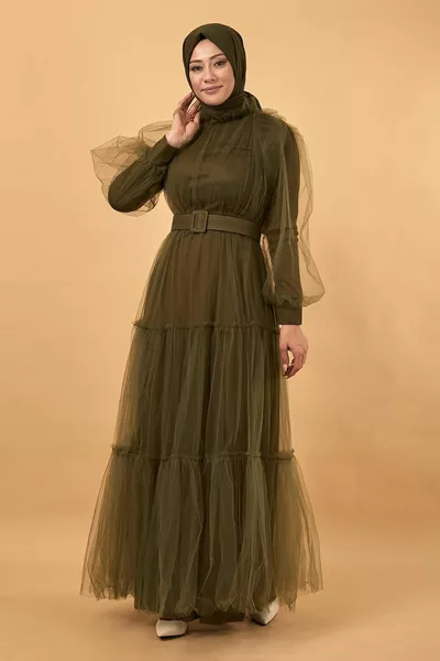 Robe de soirée en tulle ceinturé kaki 