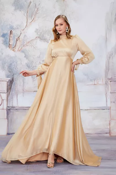 فساتين سهرة بذيل الشيفون بسمك السلمون