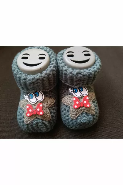 GEBREIDE KLEDING STAR BABY LAARSJES