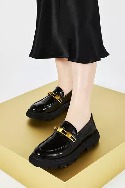 زيتا المرأة السوداء براءات الاختراع الجلود جلد طبيعي أحذية المتسكع