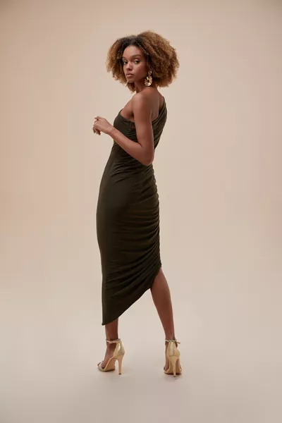 Tr الكاكي واحد الكتف رايات ميدي طول جيرسي اللباس