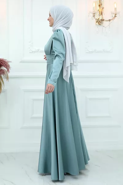 Robe de soirée en satin Yüsra Vert Çağla