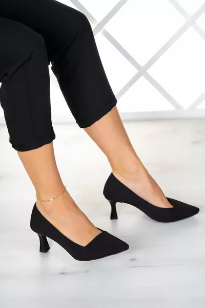 Laura Plus Abendschuhe aus schwarzem Krepp 6 cm.