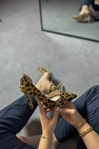 Colin Leopard Décolleté Detailed Women's Stiletto