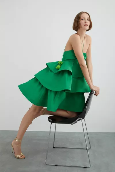 ربطة عنق منتفخة فستان أخضر بدون حمالات