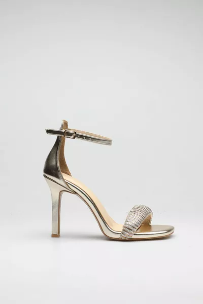 الجبهة عقال مساء اللباس