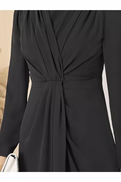 Черни драпирани вечерни рокли