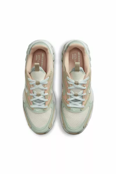 حذاء رياضي زووم اير فاير للنساء 